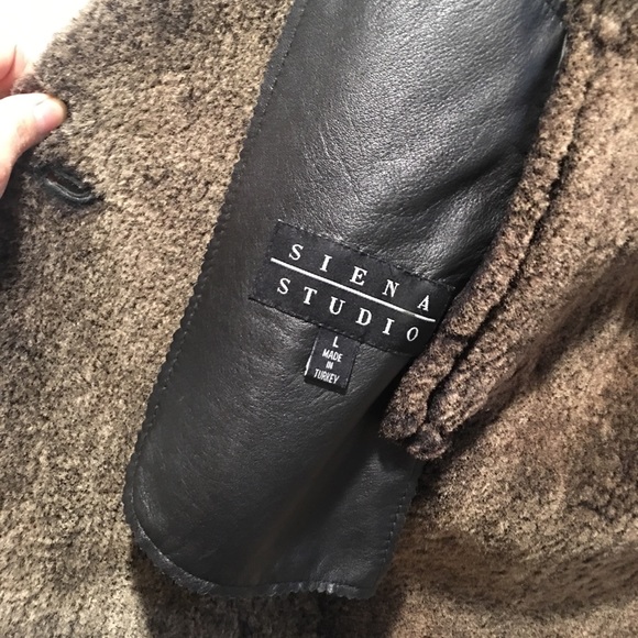 Price Drop‼️🐑 Gorgeous 🐑 Shearling Coat‼️ - Picture 3 of 8